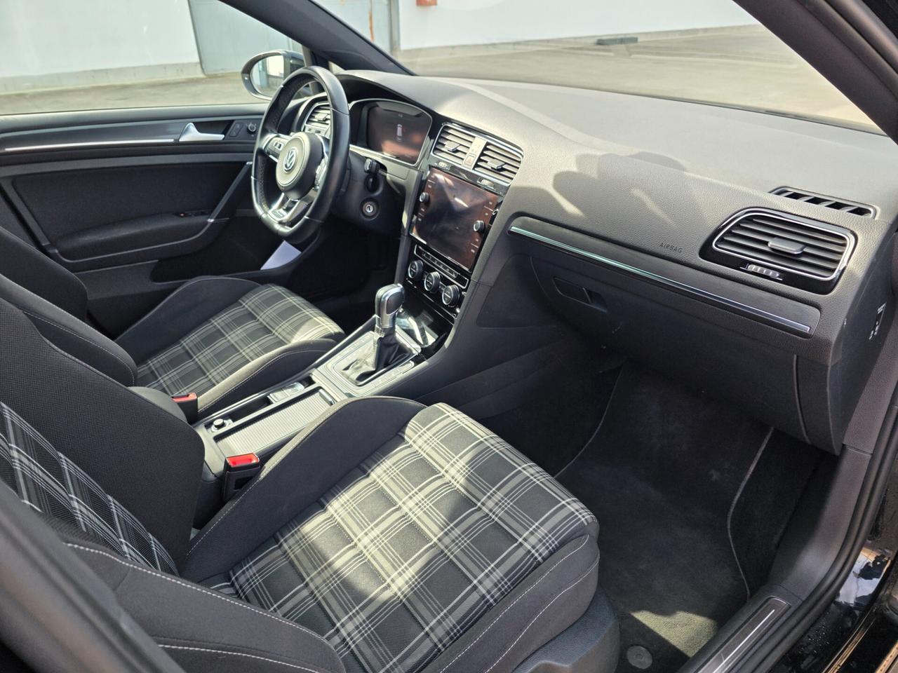 Volkswagen Golf GTD 2.0 TDI DSG 5p. BlueMotion Technology