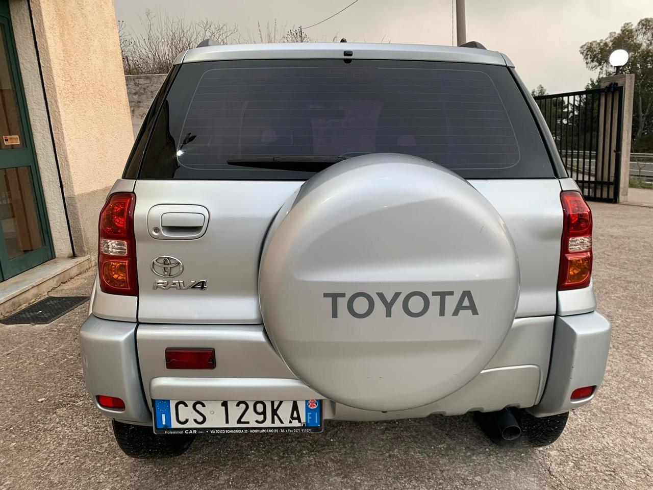 Toyota RAV4 2.0 Tdi D-4D 3 porte Sol - 2004