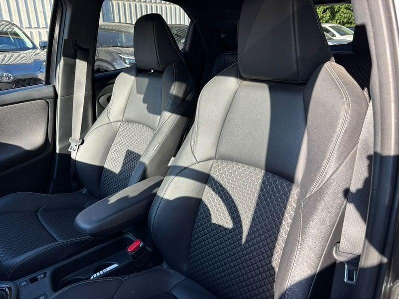 Toyota Yaris Hybrid Lounge MY22