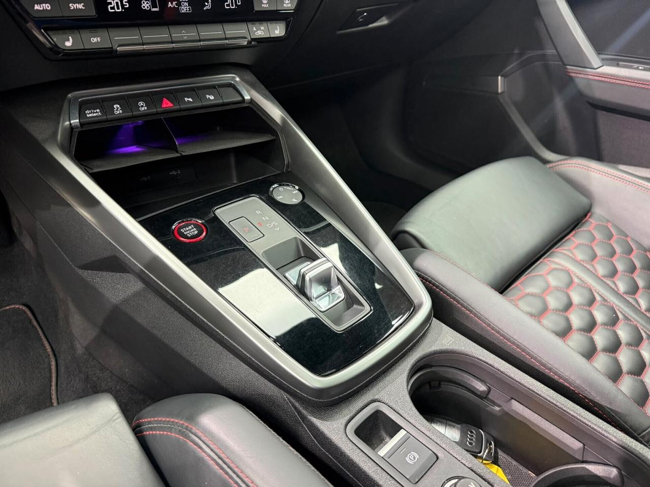 Audi RS3 Sportback 2.5 tfsi quattro s-tronic (330)