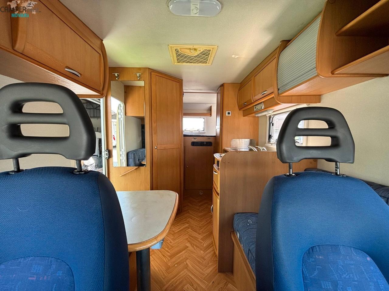 MCLOUIS LAGAN 253 - Semintegrale con letto matrimoniale in coda ed ampio garage foro 77x122