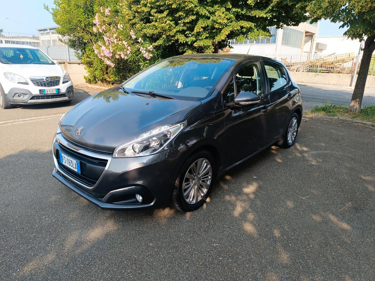Peugeot 208 1.2 5 porte del 2018 SOLO 102.000 KM