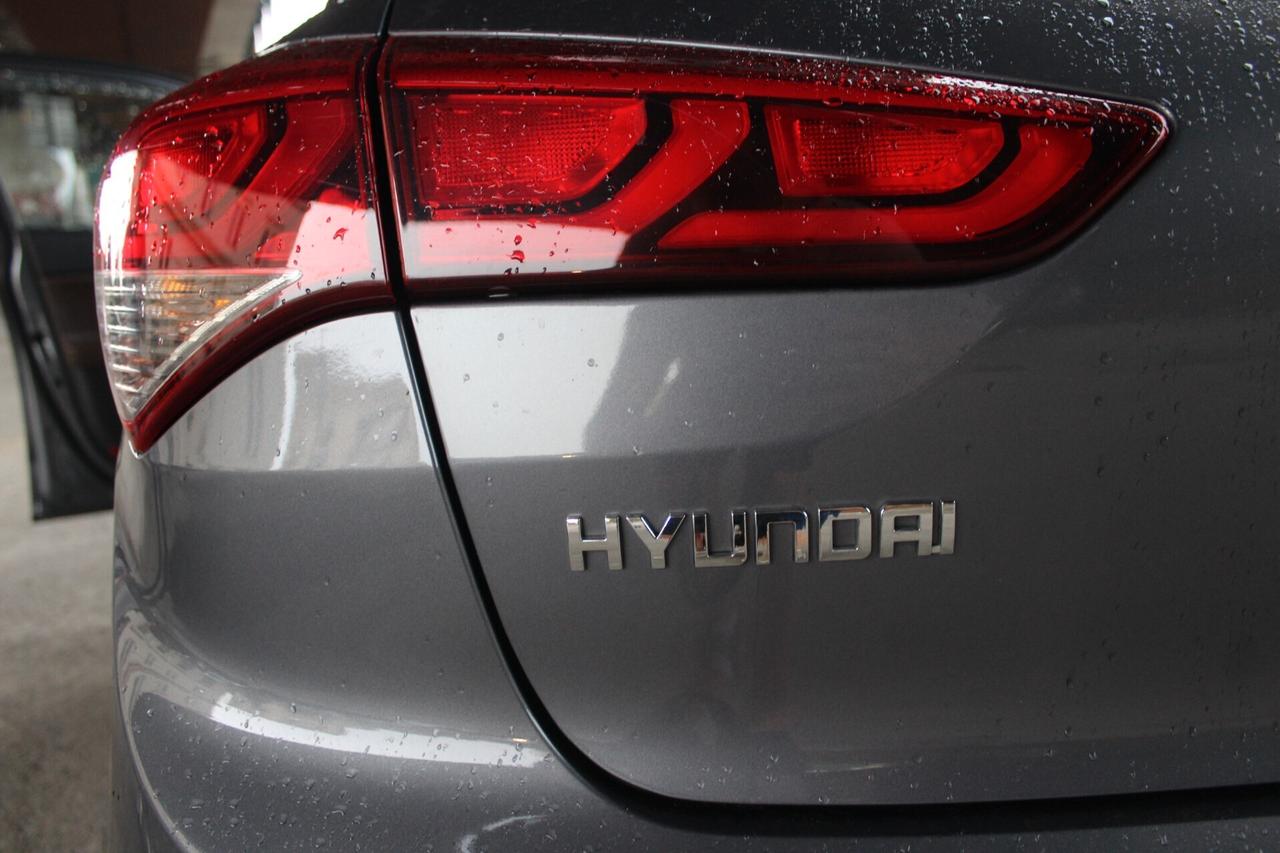 Hyundai i20 1.2 5 porte Econext Blackline