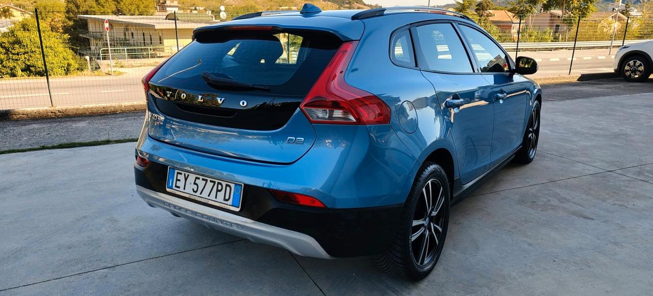 Volvo V40 1.6D Cross Country "AUTOMATICA"