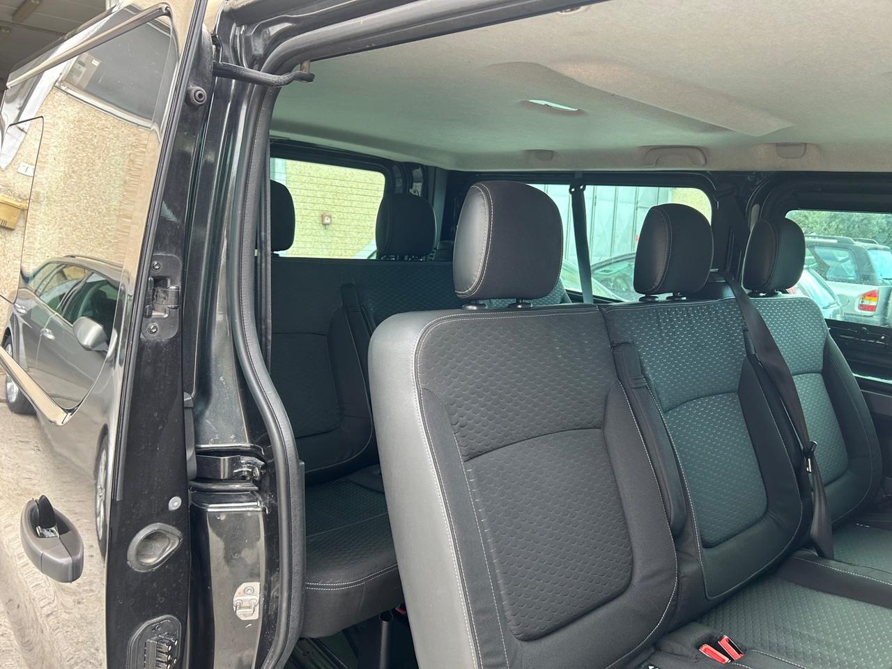 Opel Vivaro 29 1.6 CDTI 9 Posti Gancio Traino Extra long