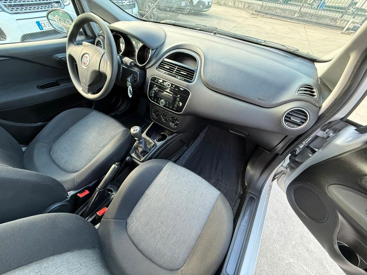 Fiat Punto 1.2 unico-propr 2015 con 21.000 km