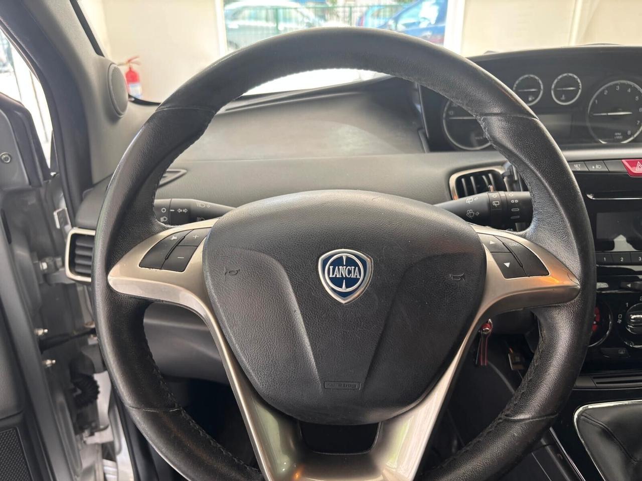 Lancia Ypsilon 1.2 69 CV 5 porte Elle
