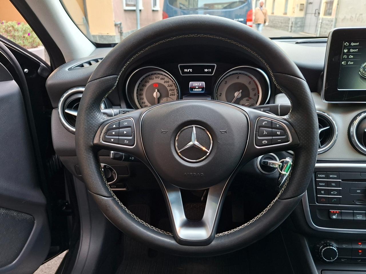 Mercedes-benz GLA 200 200d Sport auto, Manutenzione certificata! E6B.