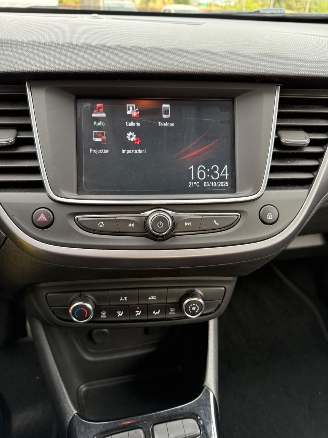Opel Crossland X