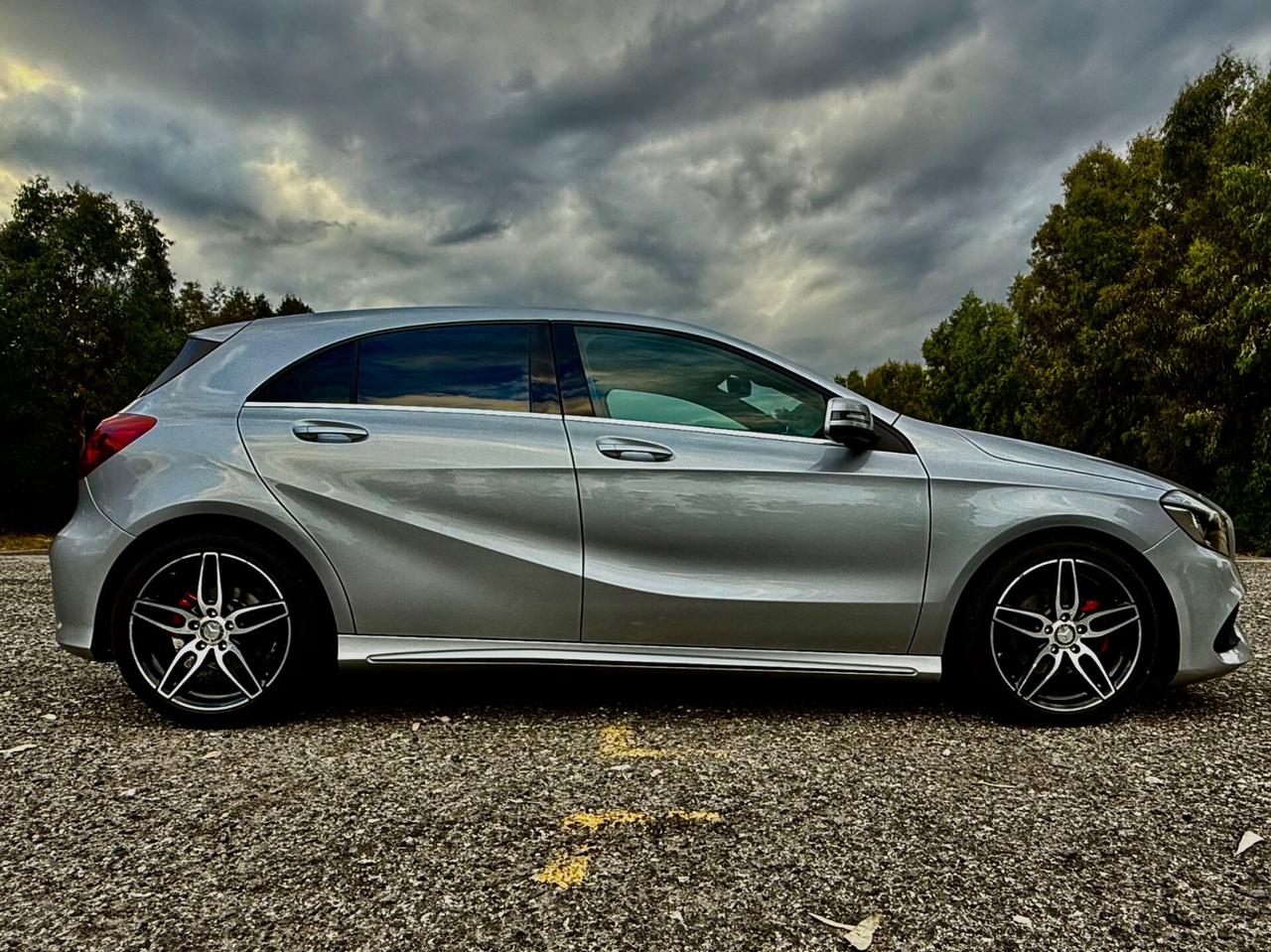 MERCEDES-BENZ A 200 D 136 CV AMG PREMIUM PLUS