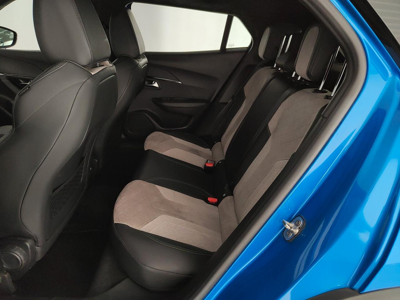 Peugeot 2008 motore elettrico 136 CV GT Pack