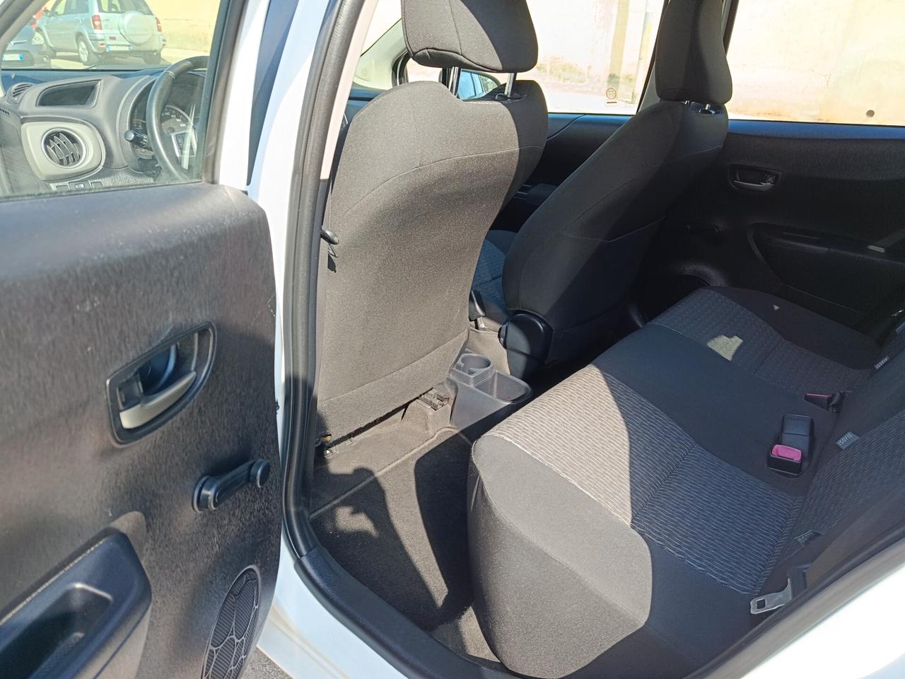 Toyota Yaris Active 1.0 5 porte benzina