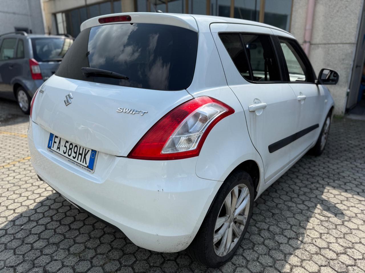 Suzuki Swift 1.2 VVT 5 porte Sport