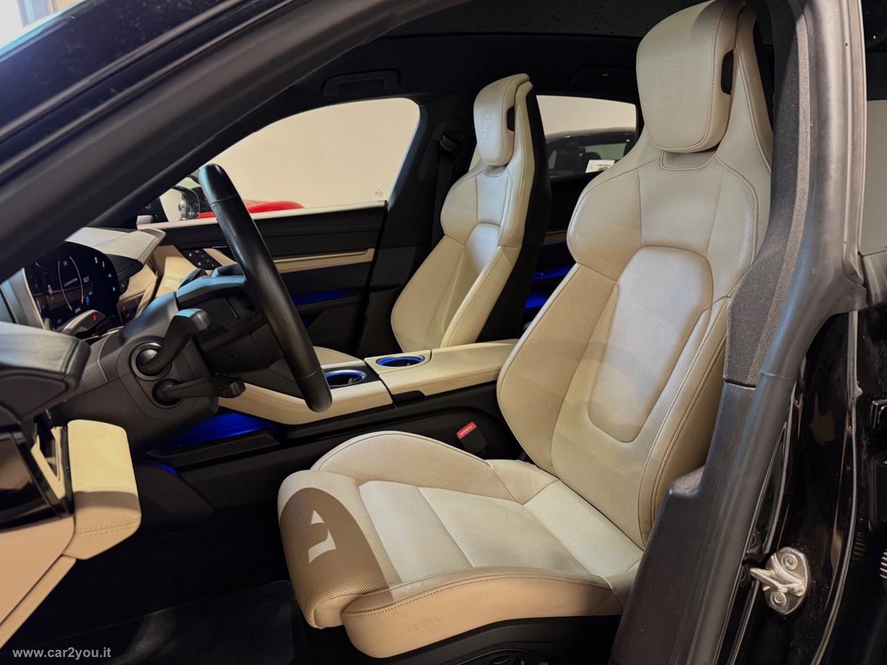 PORSCHE Taycan 4 Cross Turismo