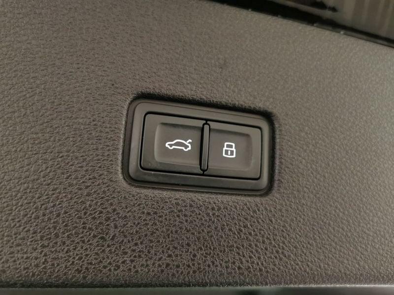 Audi SQ8 SQ8 4.0 tfsi Sport Attitude quattro tiptronic