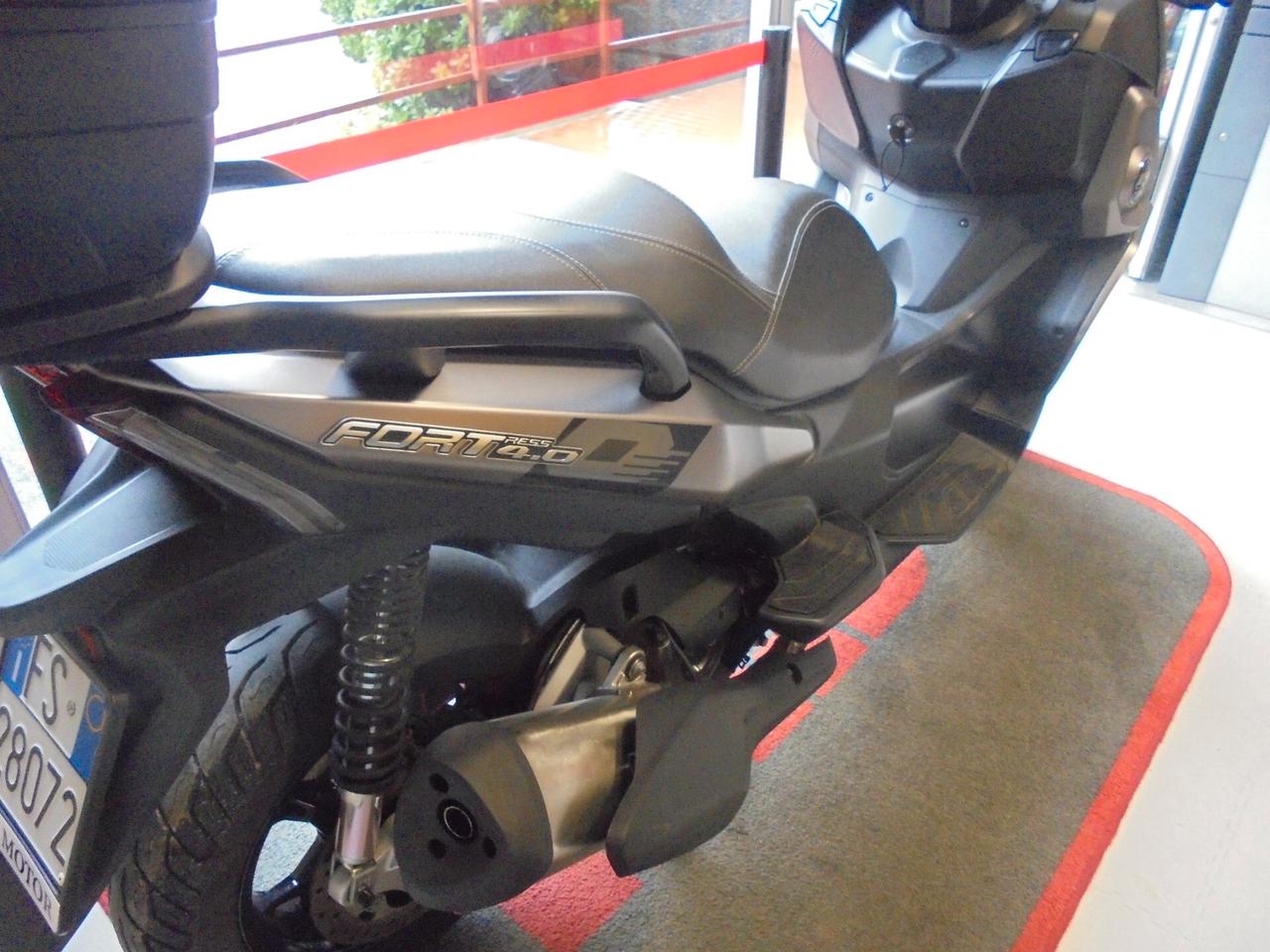 Qj Motor FORT 350 ABS + TCS