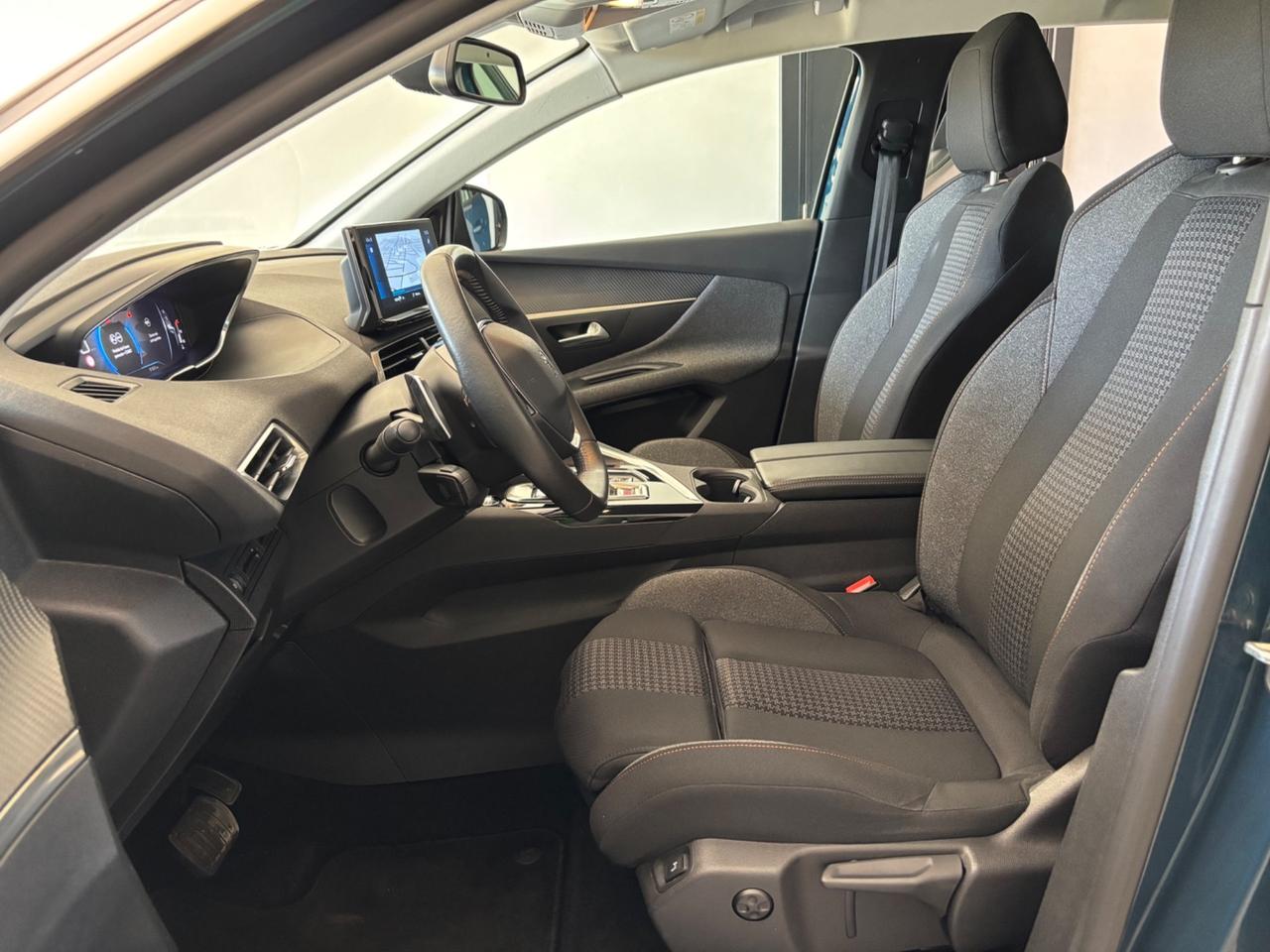 Peugeot 3008 BlueHDi 130 S&S EAT8