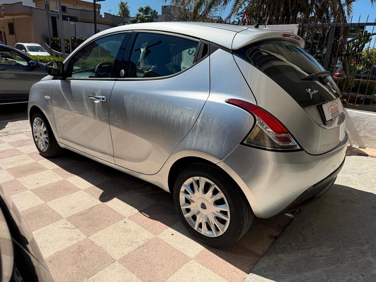 Lancia Ypsilon 1.2 GPL Gold