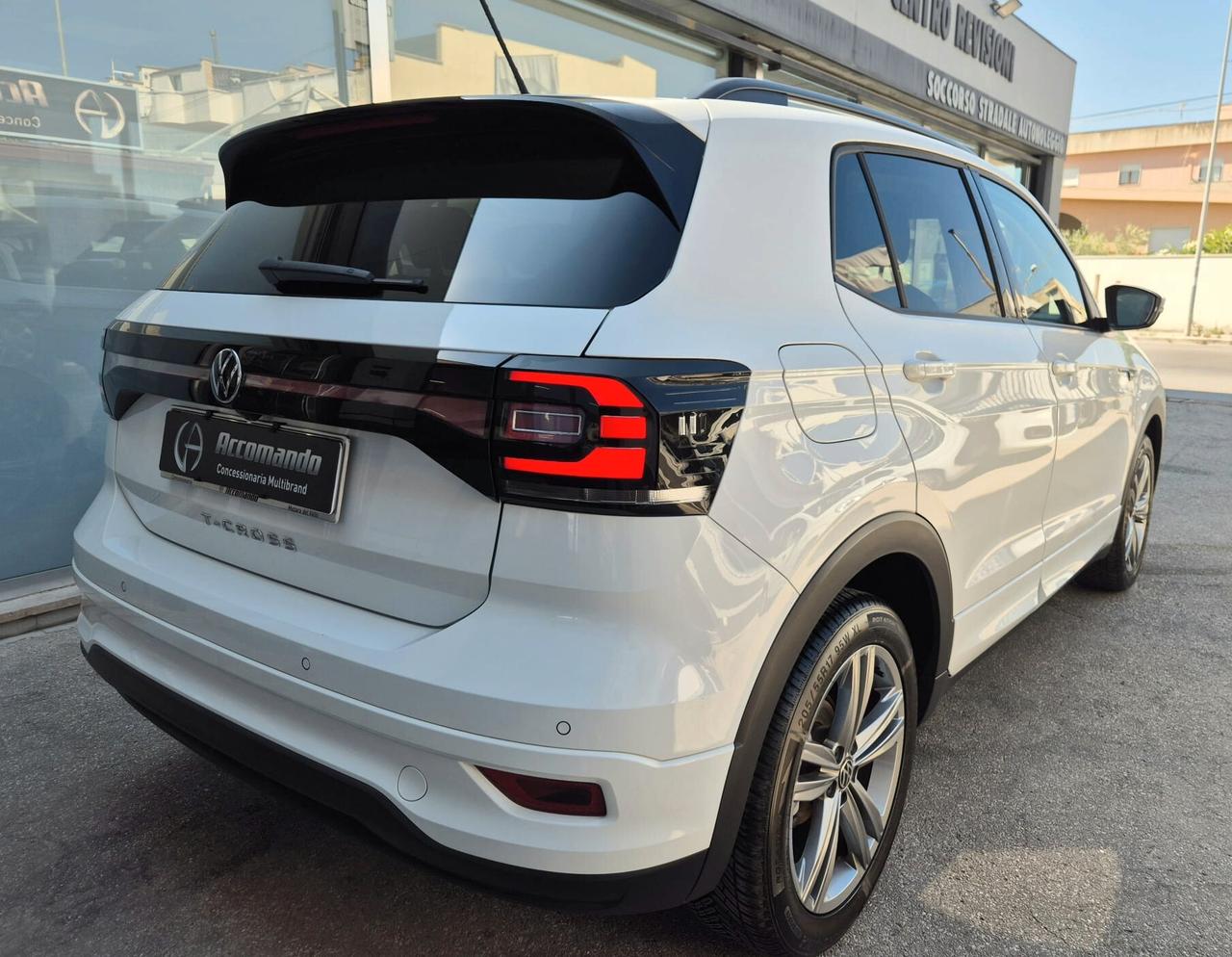 Volkswagen T-Cross 1.0 TSI 110 CV R-Line