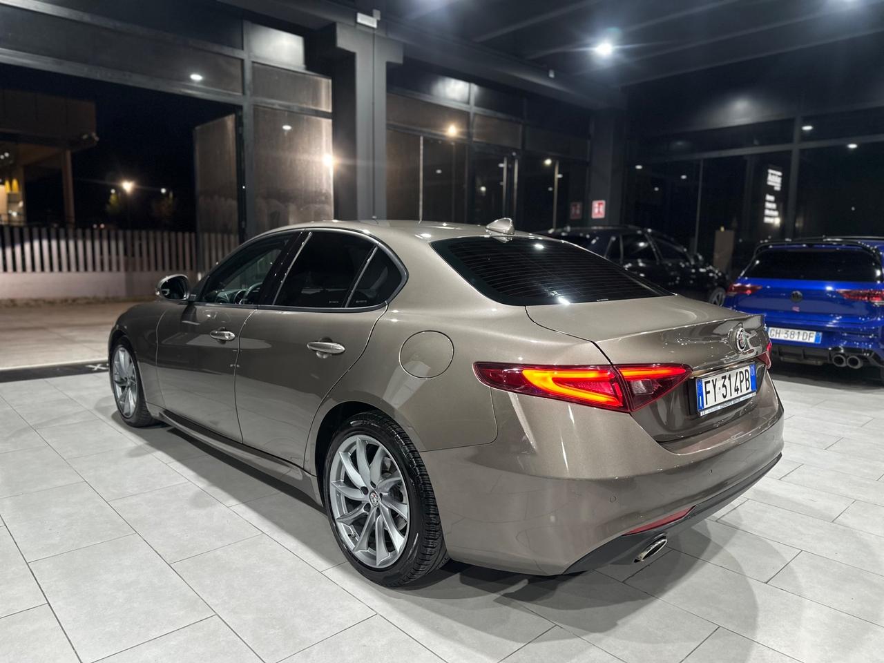 Alfa Romeo Giulia 2.2 Turbodiesel 160 CV AT8 Sport-Tech