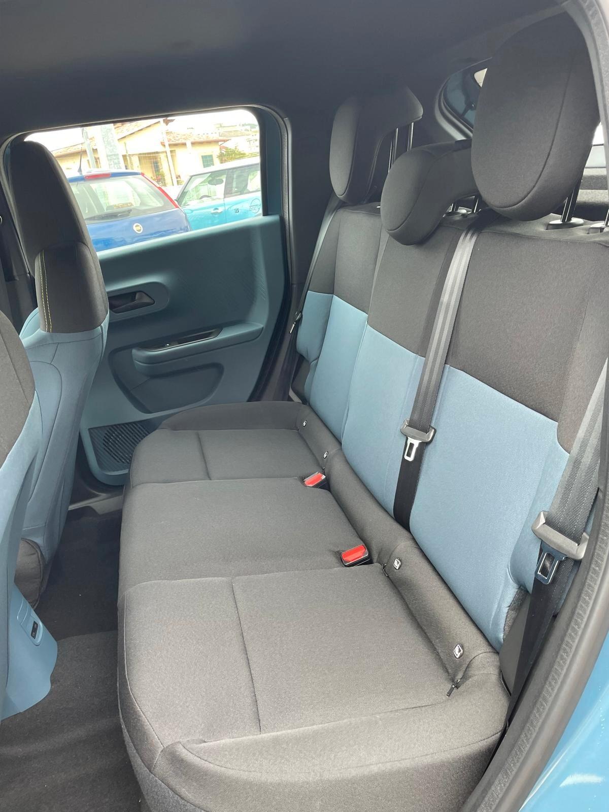 Fiat Grande Panda 1.2 Hybrid 110 CV Icon Nuova di fabbrica