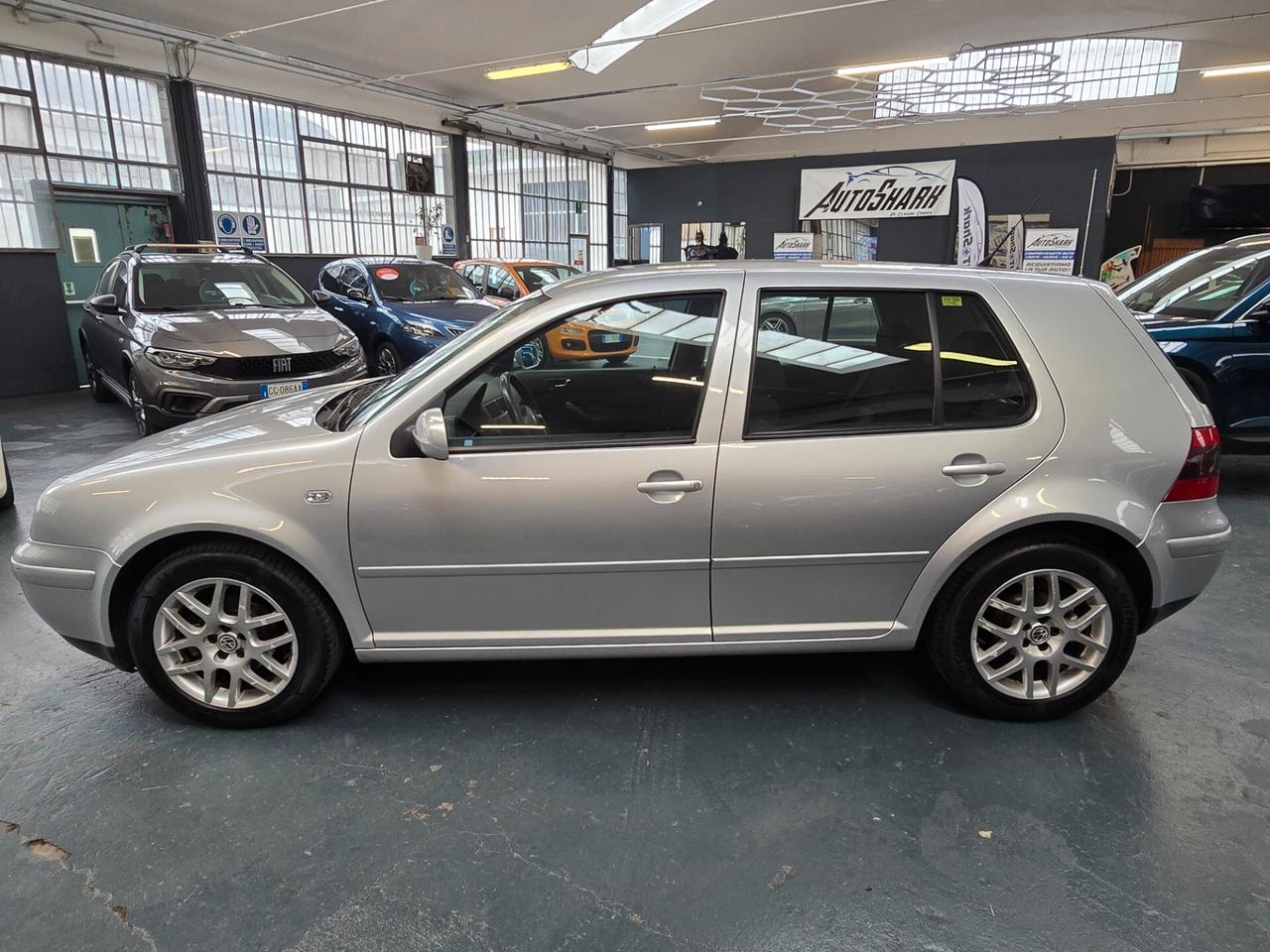 VOLKSWAGEN GOLF HIGHLINE 1.6 16V 105CV 5.p 2001