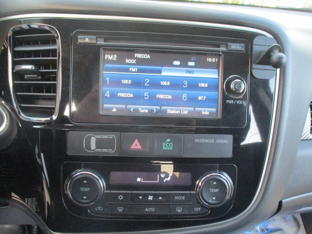 Mitsubishi Outlander 2.2 DI-D 4WD Instyle Plus Navi 2016