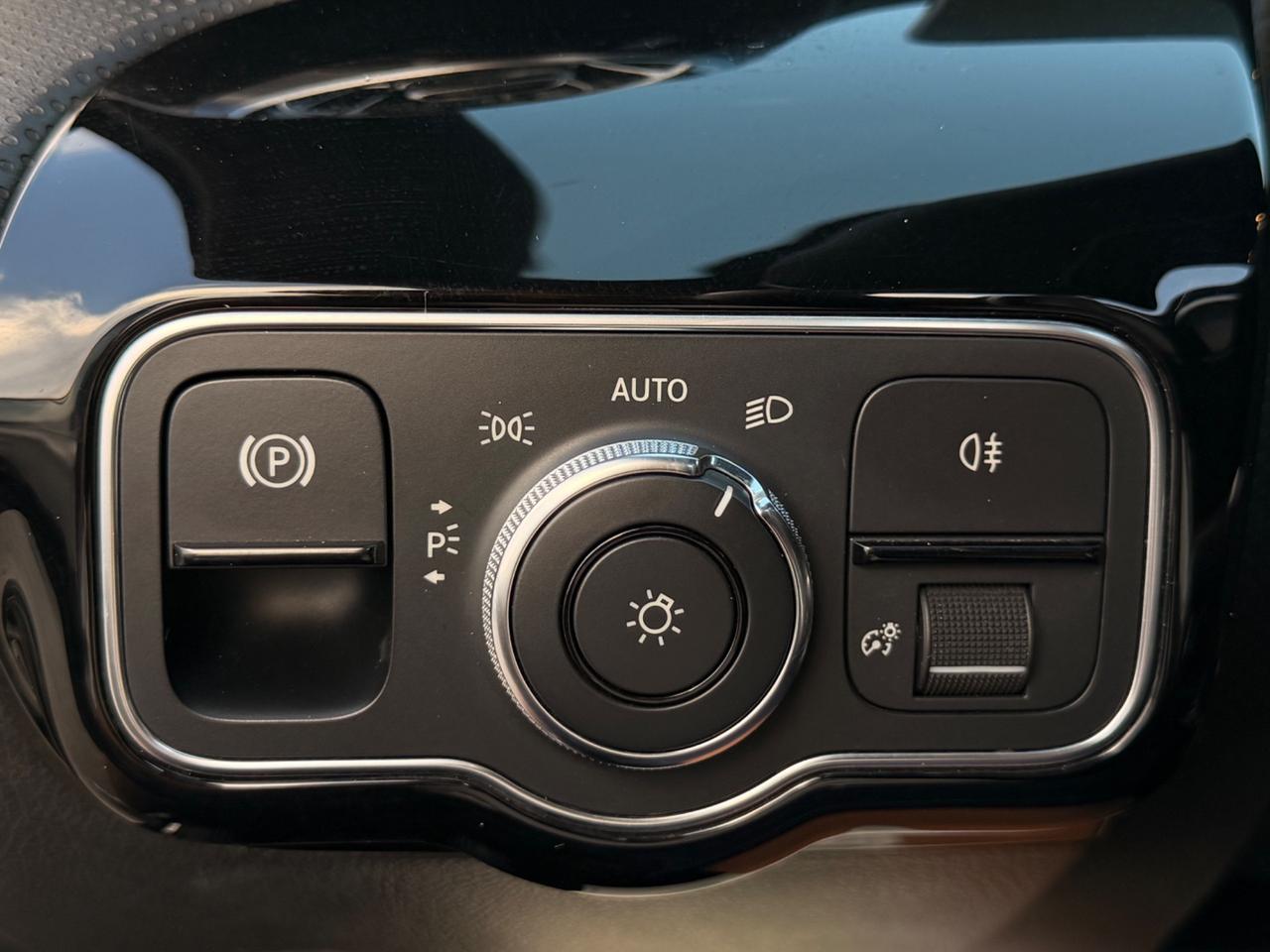 Mercedes-benz A 180d Premium AMG TETTO KIT LUCI