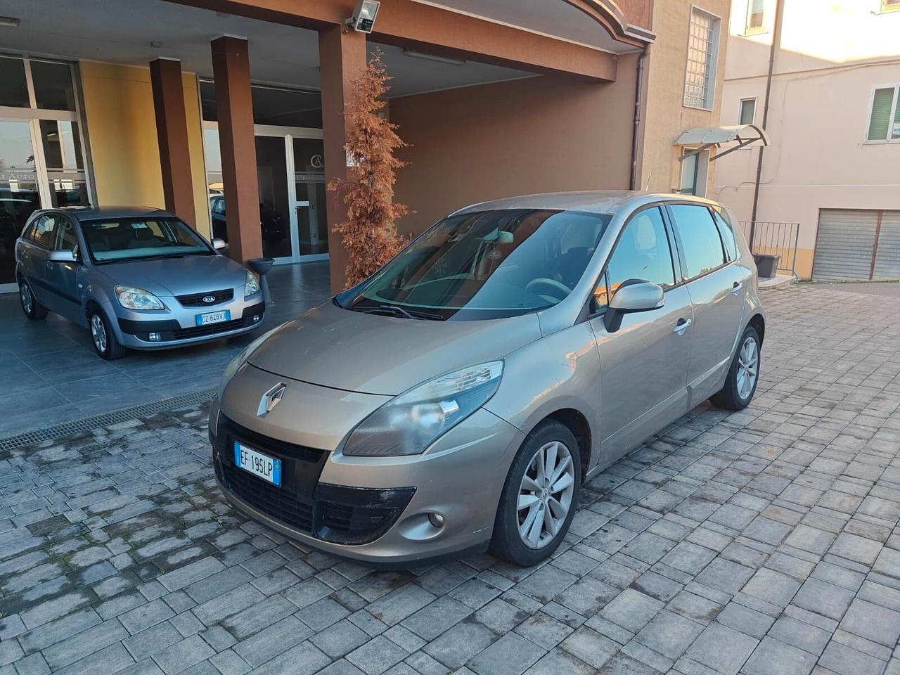 Renault Scenic Scénic X-Mod 1.5 dCi 110CV Luxe