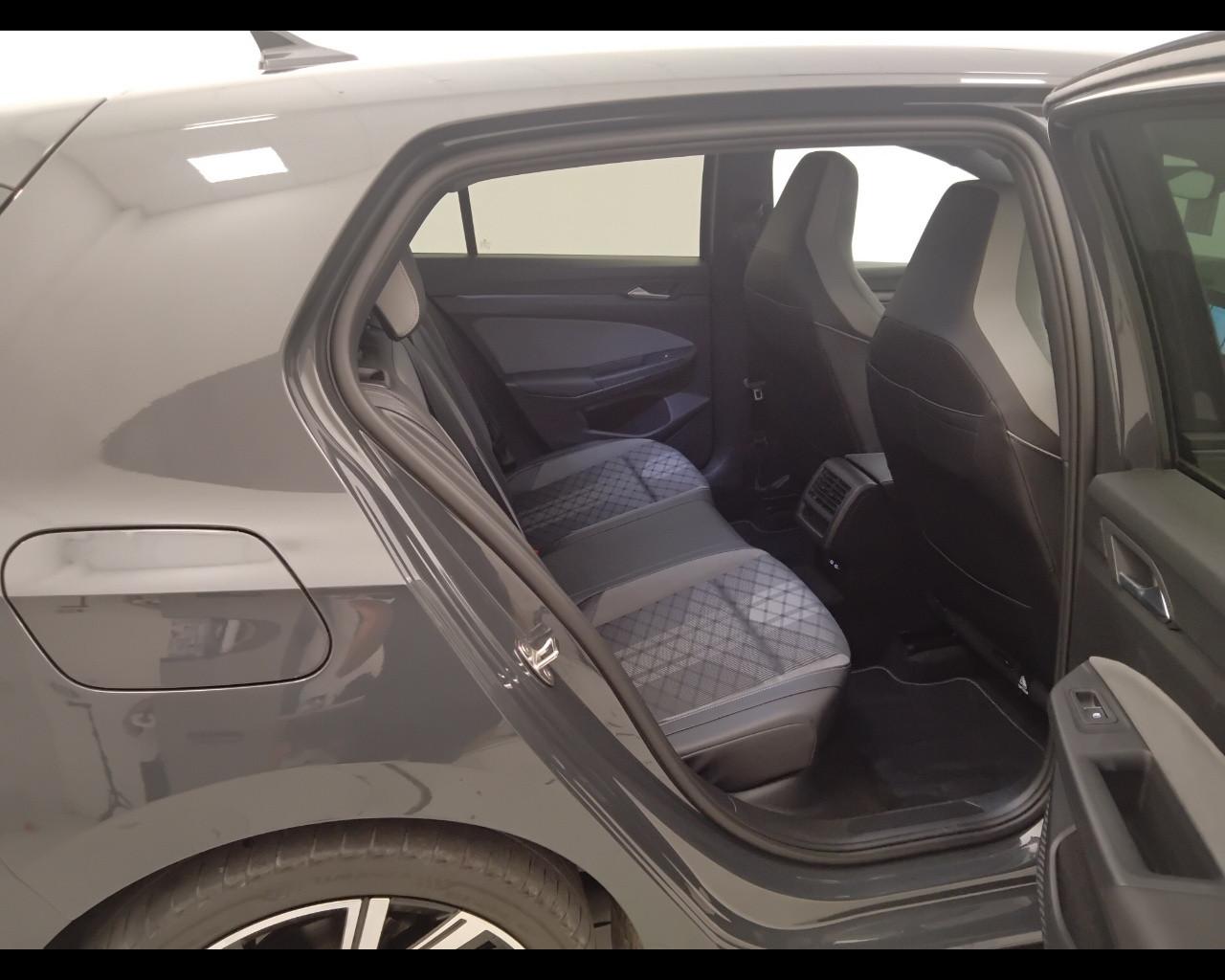 VOLKSWAGEN Golf VIII 2020 - Golf 1.5 tsi evo R-Line 130cv