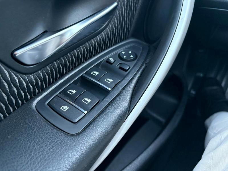 BMW Serie 3 Touring 318d Touring Sport auto