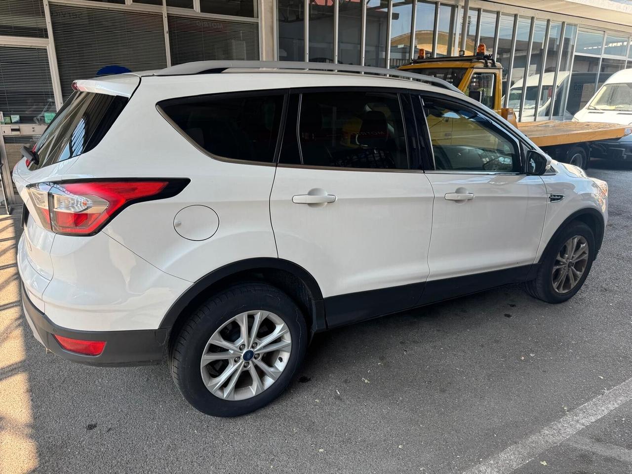 Ford Kuga 2.0 TDCI 150 CV S&S 4WD Powershift Business