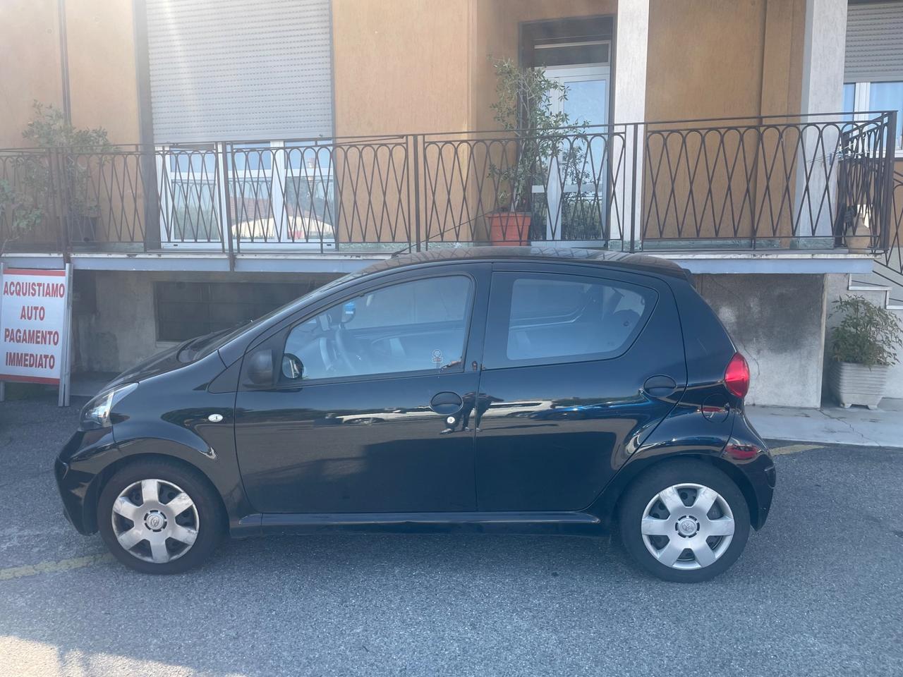 Toyota Aygo 1.0 12V VVT-i 5 porte Now - Nessun vincolo -
