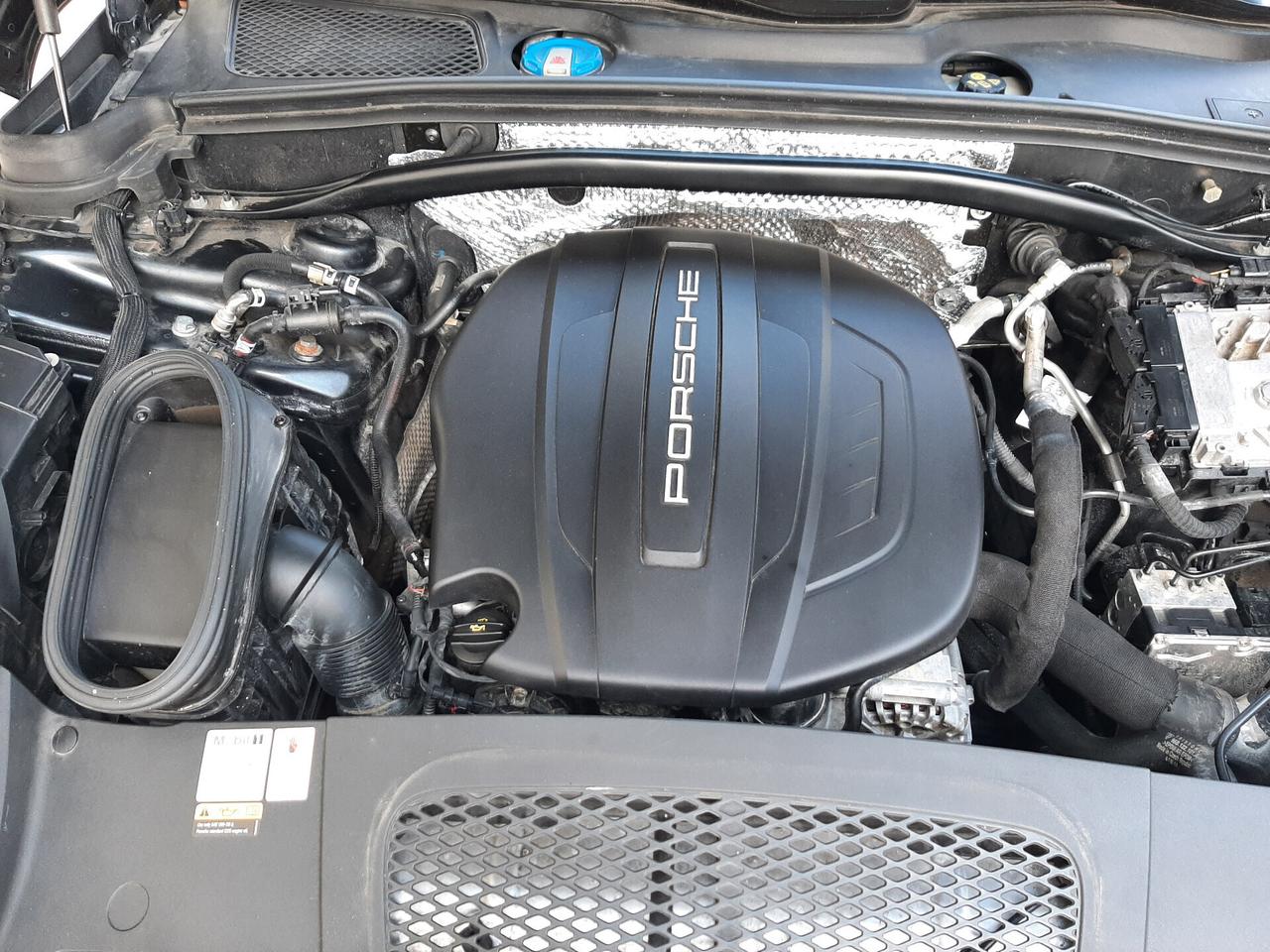 Porsche Macan 2.0 Turbo PDK 245cv MY 2019