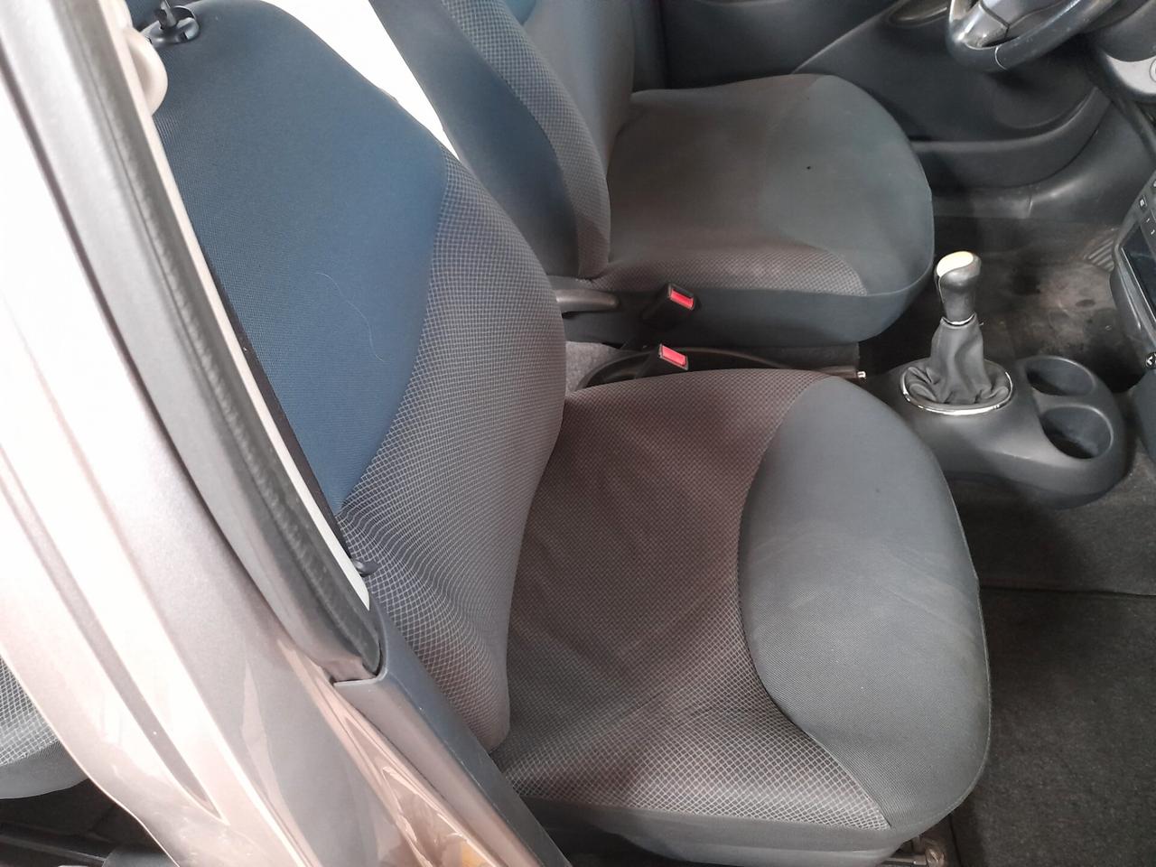 Toyota Yaris 1.0i 16V cat 5 porte Sol '03