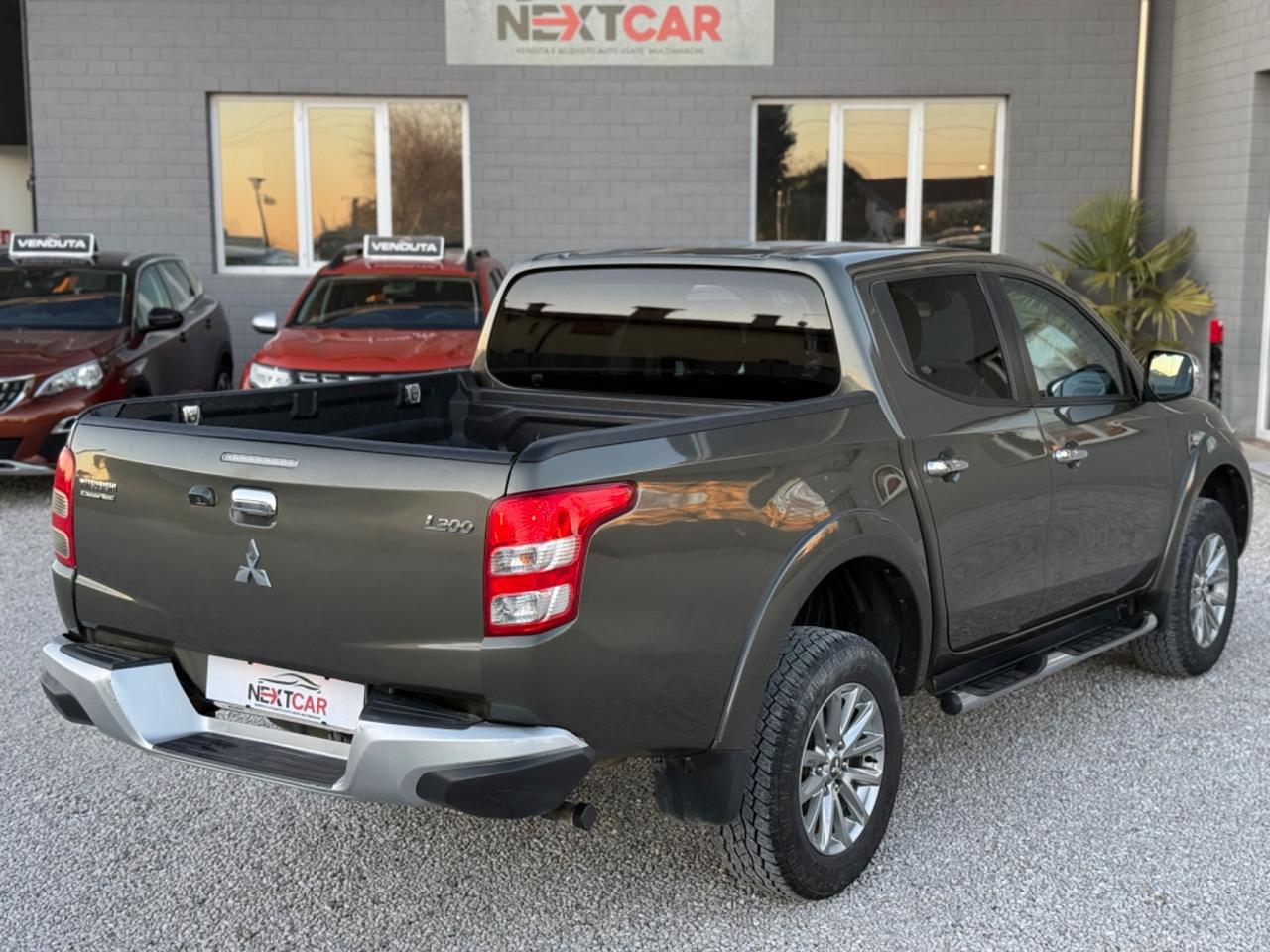 Mitsubishi L200 2.4 DI-D/154CV Double Cab Inform