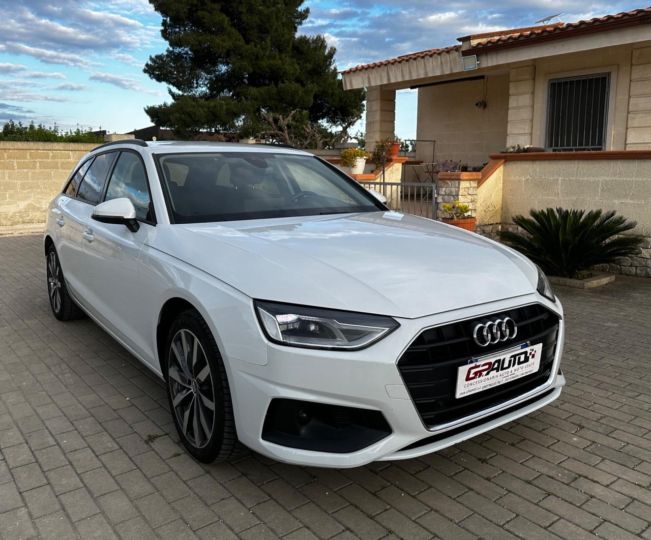 Audi A4 2.0 TDI 40 sport edition S tronic