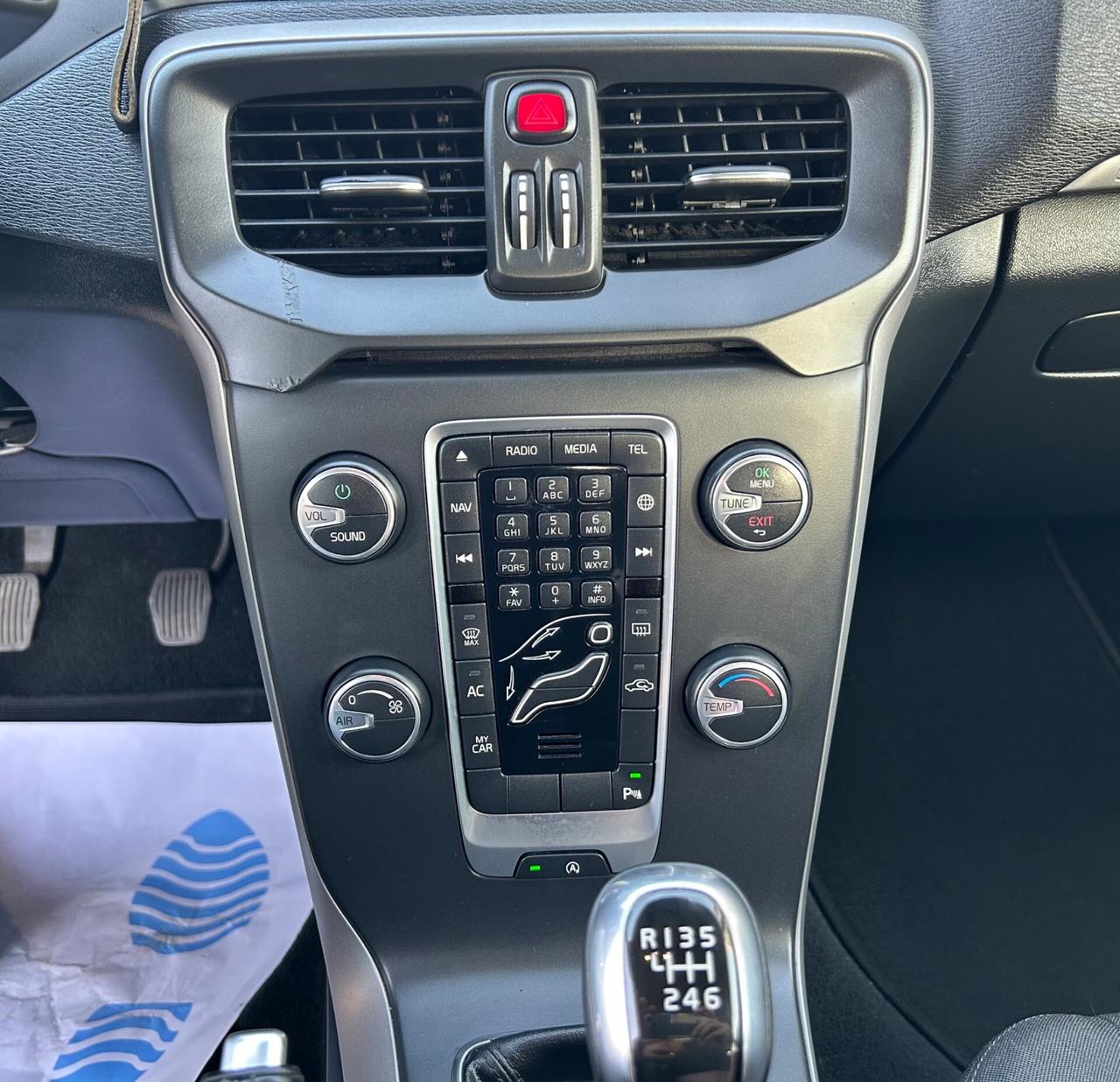 Volvo V40 Cross Country D2 1.6 Momentum