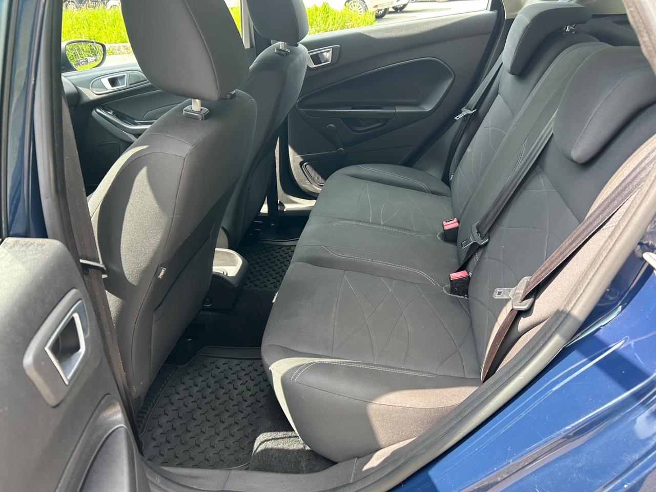 Ford Fiesta 1.5 TDCi 75CV 5 porte Black &*Neo patentati