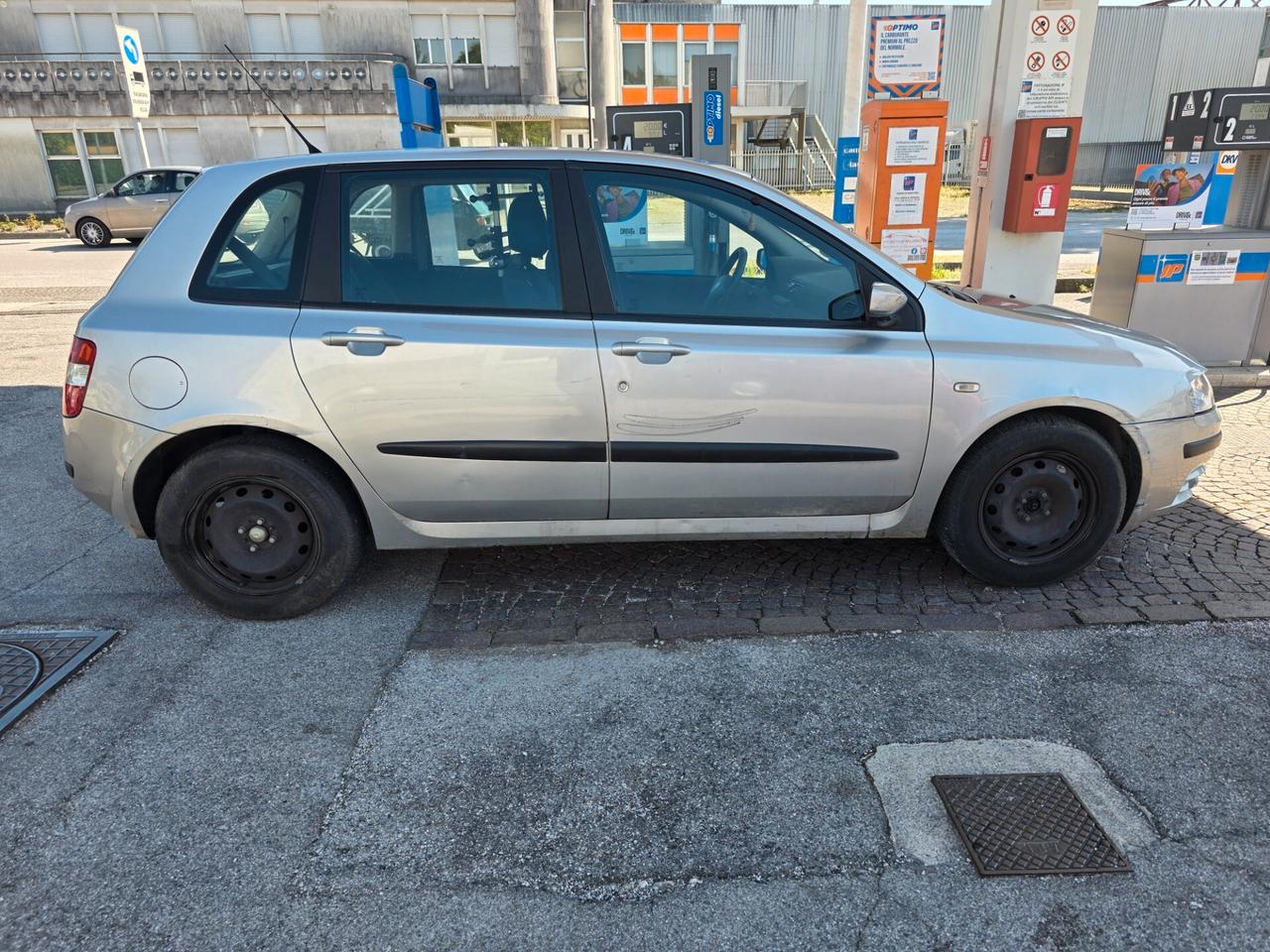 Fiat Stilo 1.6i 16V 5 porte con 180.000km Unicoproprietario Neopatentati ok