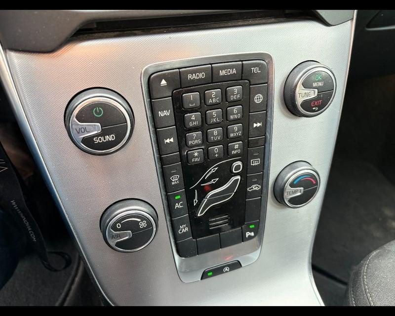 Volvo V40 Cross Country D2 Business Plus