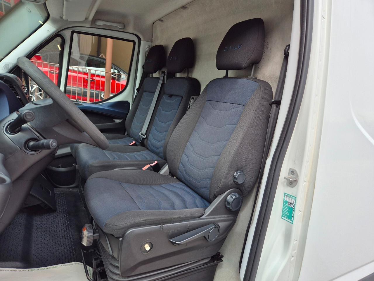 Iveco Daily 35S14 2.3 HPT Automatico Furgone