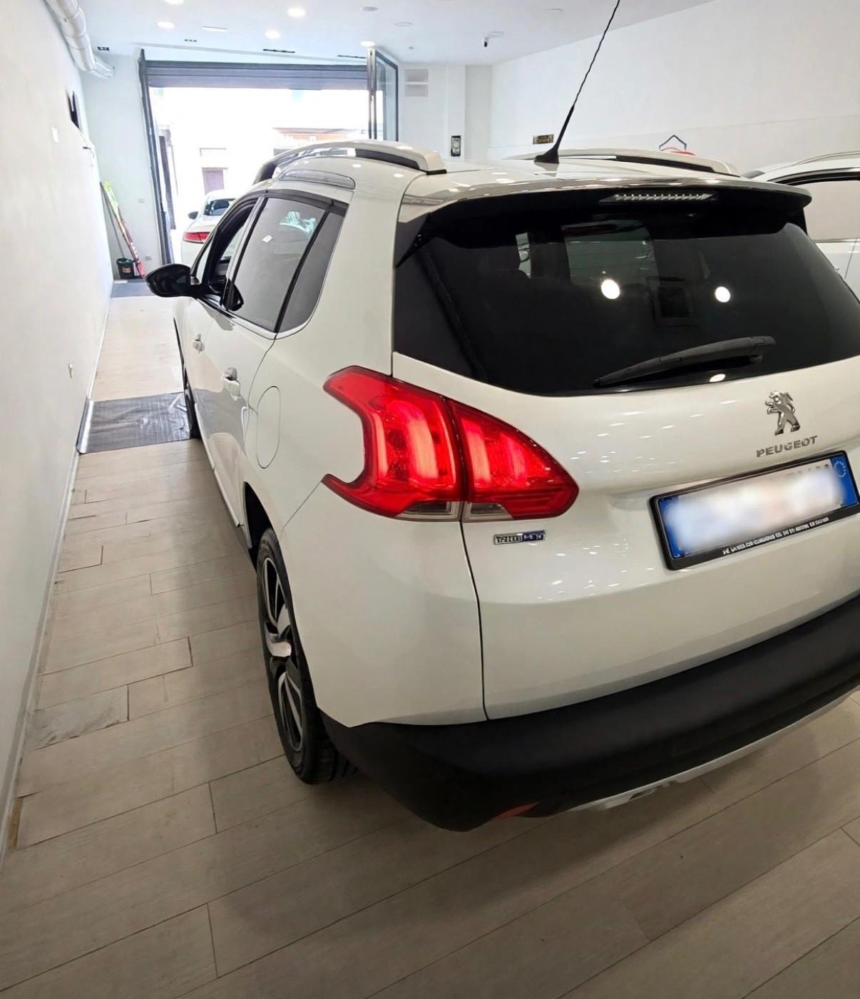 Peugeot 2008 BlueHDi 120 S&S Black Matt Limited Edition