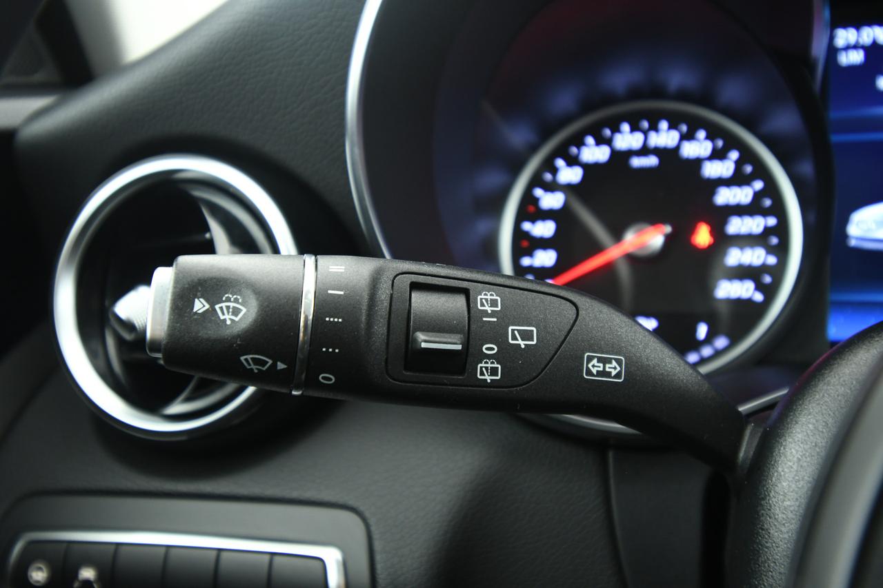 Mercedes-Benz C SW 300 de eq-power Business Extra auto CAMERA+ACC+FULL LED