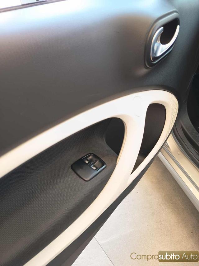 SMART ForTwo 1000 52 kW MHD coupé pure