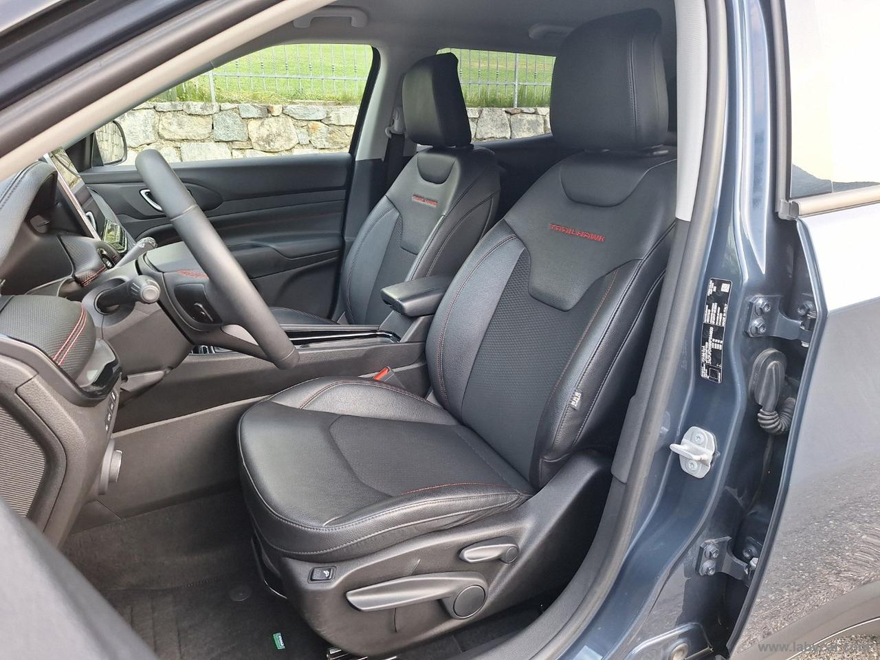 JEEP Compass 1.3 T4 240CV PHEV AT6 4xe TRAILHAWK