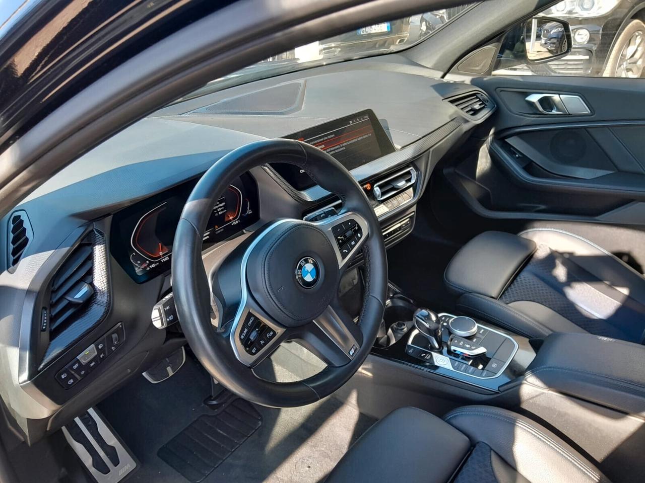 Bmw 116 116d 5p. Msport