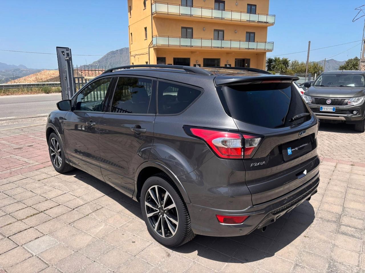 FORD KUGA