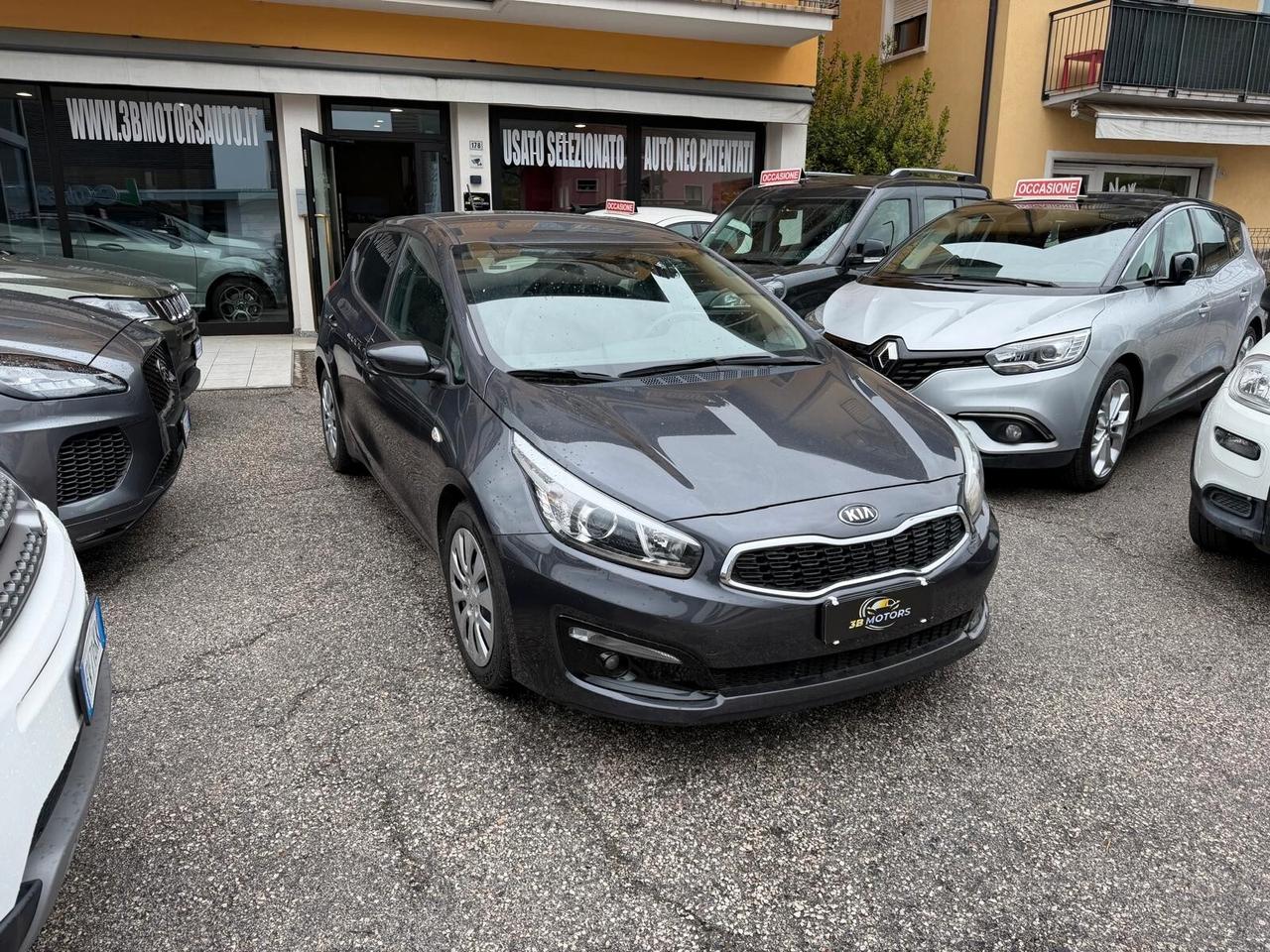 Kia Ceed cee'd 1.6 CRDi 110 CV 5 porte Cool