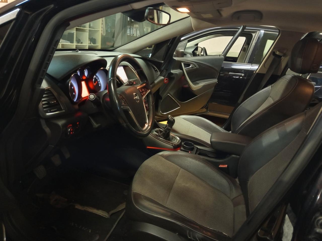 Opel Astra 1.7 CDTI 125CV 5 porte Cosmo ok neopatentati